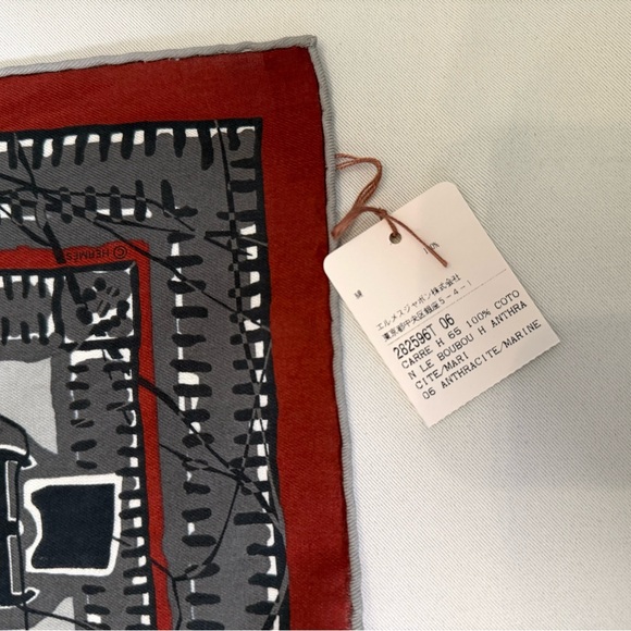 Vintage Hermès Carré 65 Cotton Scarf – Anthracite/Marine/Red – With Box - Picture 5 of 9